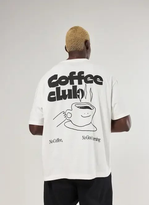 camiseta comfort off-white coffee camiseta comfort off-white coffee