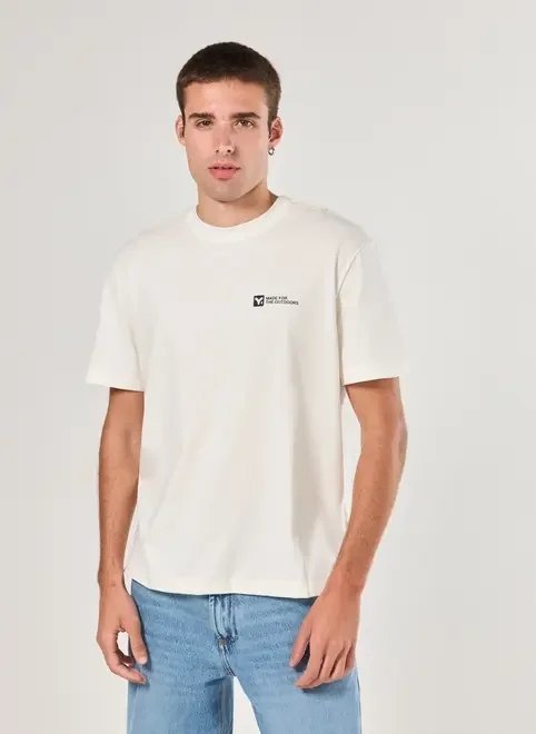 camiseta comfort off-white outdoor camiseta comfort off-white outdoor