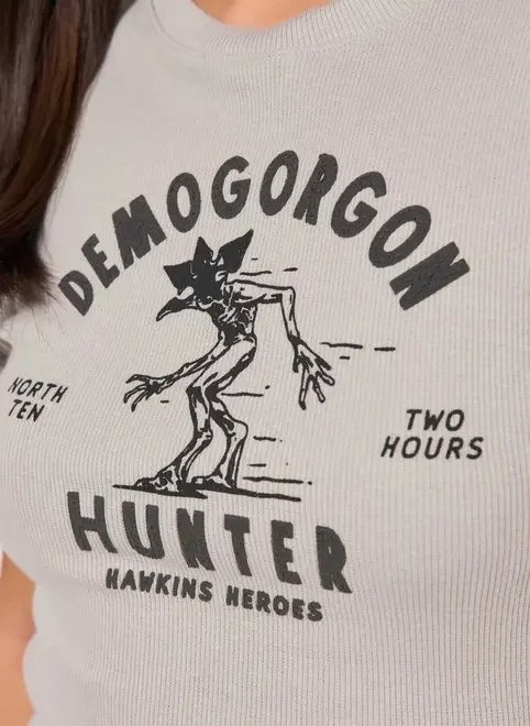 mini tee cinza stranger things mini tee cinza stranger things