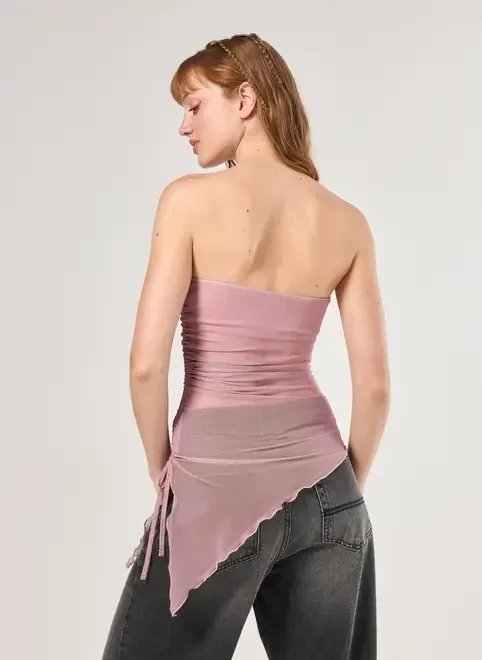 blusa em tule rose com barra assimétrica blusa em tule rose com barra assimétrica