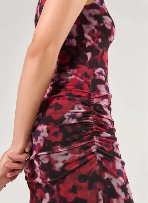 vestido midi tule florido manchado vestido midi tule florido manchado