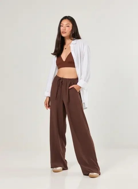 calça wide leg fluida marrom calça wide leg fluida marrom