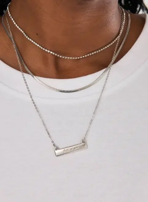 conjunto 3 colares prateados just a girl conjunto 3 colares prateados just a girl