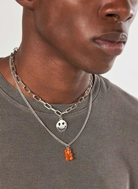 conjunto 2 colares prateados smile e gummy conjunto 2 colares prateados smile e gummy