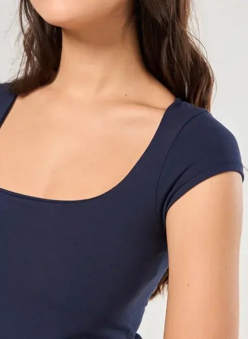 vestido curto em malha azul-marinho vestido curto em malha azul-marinho