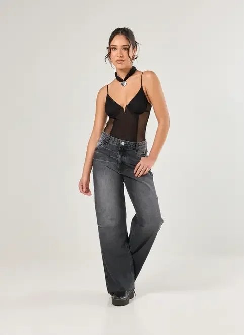 calça wide leg jeans preto com lavagem calça wide leg jeans preto com lavagem