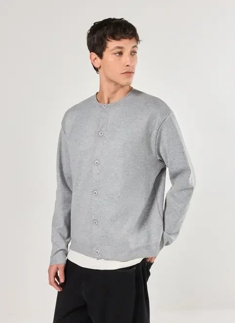 cardigan em tricô cinza cardigan em tricô cinza