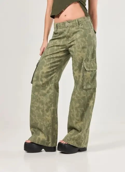 calça wide leg cargo sarja militar calça wide leg cargo sarja militar