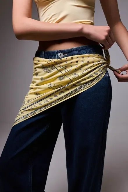 lenço amarelo manteiga paisley lenço amarelo manteiga paisley