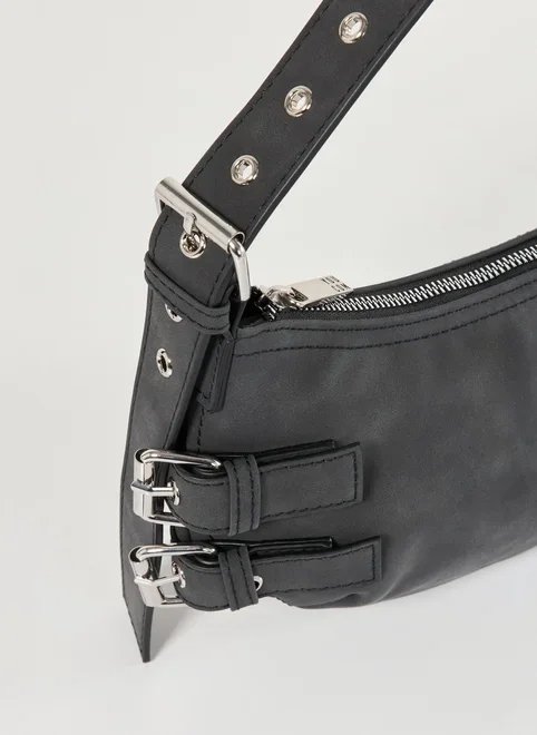 bolsa baguete em vinil cinza bolsa baguete em vinil cinza