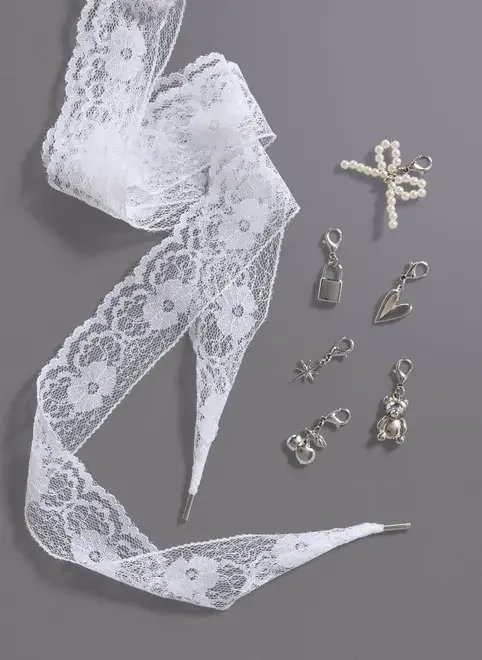 charms e cadarço para tênis charms e cadarço para tênis