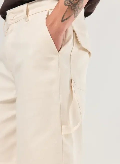 bermuda sarja detalhe bolso bermuda sarja detalhe bolso