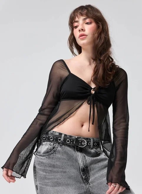 cinto preto em poliuretano com ilhoses cinto preto em poliuretano com ilhoses