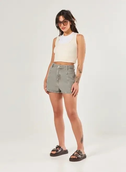 short sarja mom bolsos alongados short sarja mom bolsos alongados