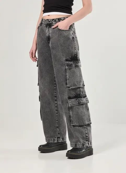 calça jeans wide leg bolsos cargo calça jeans wide leg bolsos cargo