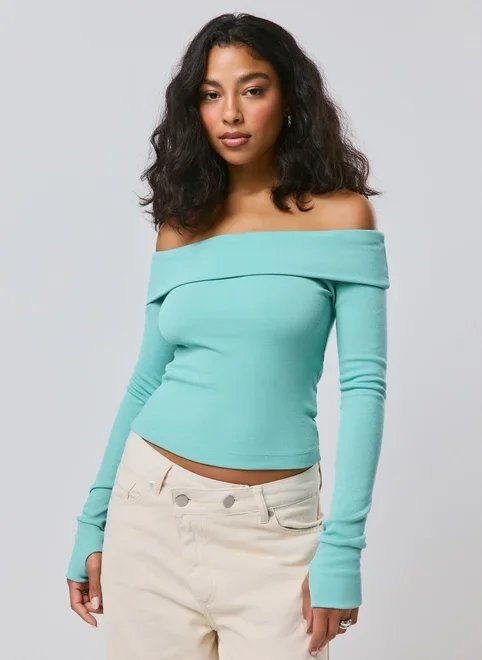 blusa ombro a ombro manga longa pala virada blusa ombro a ombro manga longa pala virada