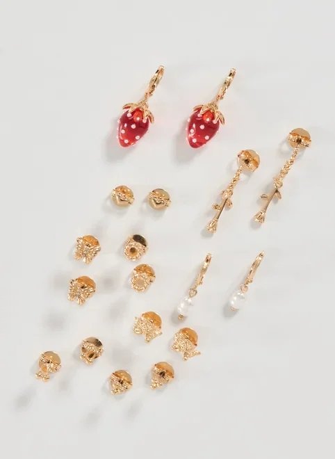 conjunto 9 brincos dourados morango conjunto 9 brincos dourados morango