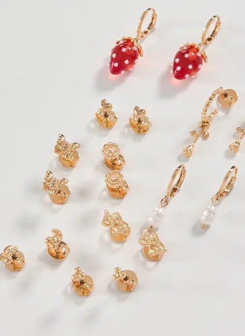 conjunto 9 brincos dourados morango conjunto 9 brincos dourados morango