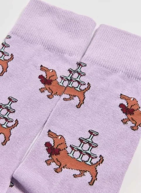 meia lilás salsicha com taças meia lilás salsicha com taças