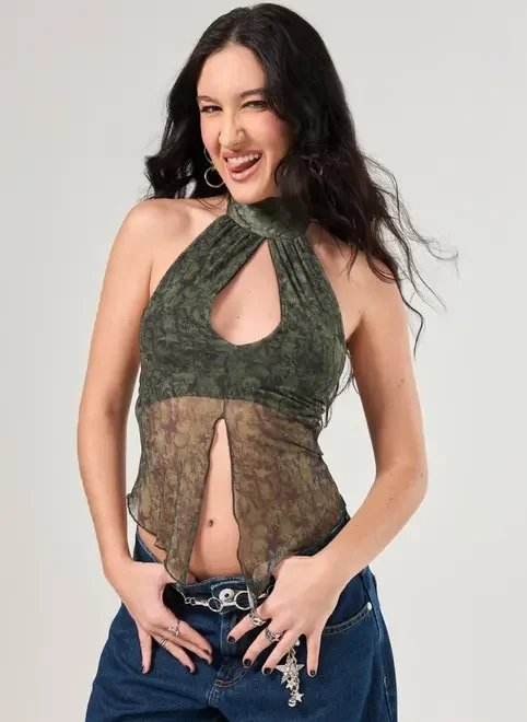 blusa frente única recortes tule camuflado blusa frente única recortes tule camuflado