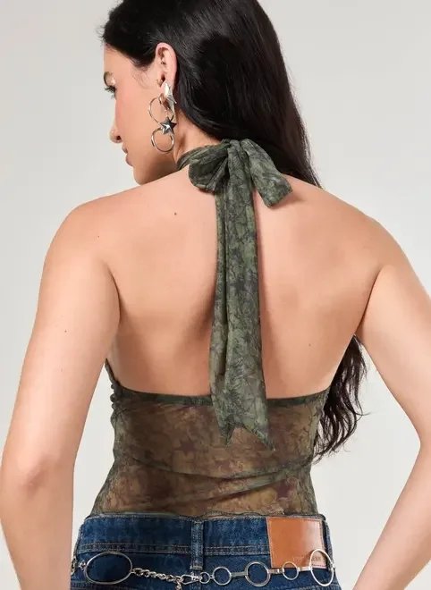 blusa frente única recortes tule camuflado blusa frente única recortes tule camuflado