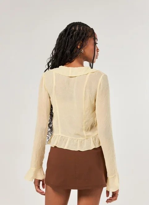 blusa manga longa babados texturizada blusa manga longa babados texturizada