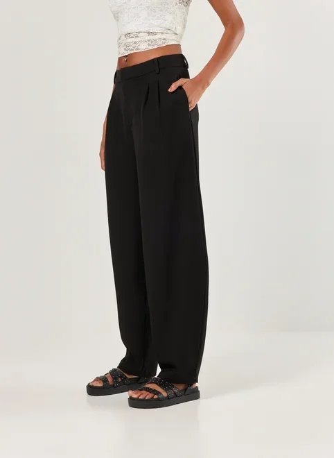 calça preta alfaiataria barrel calça preta alfaiataria barrel