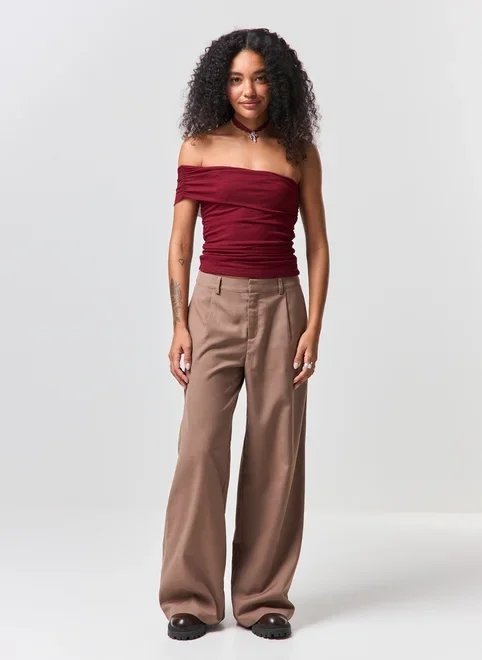 calça alfaiataria cintura média com pregas calça alfaiataria cintura média com pregas