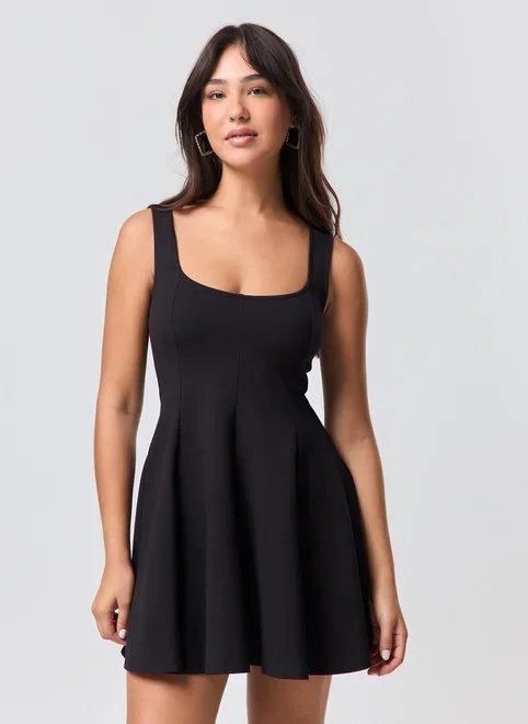 vestido romântico estruturado vestido romântico estruturado