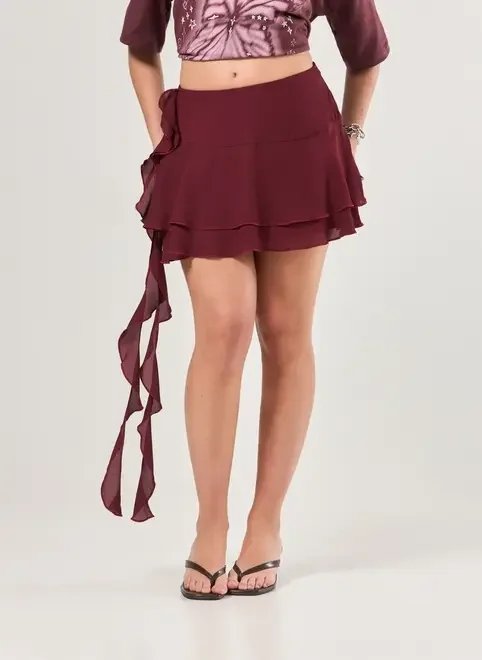 saia bordô com babados e ponta saia bordô com babados e ponta