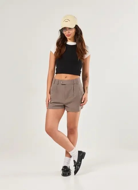 short alfaiataria cós deslocado short alfaiataria cós deslocado