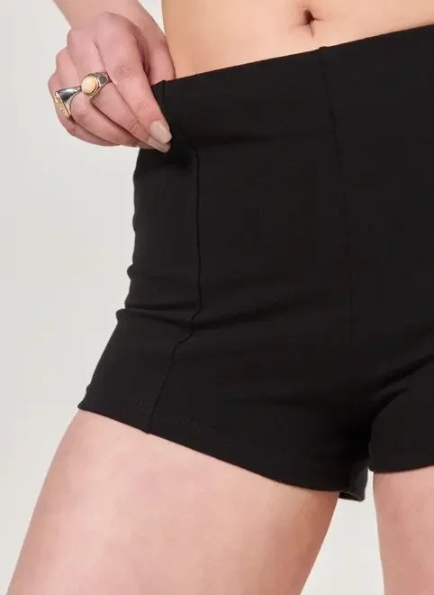 micro short em malha preta micro short em malha preta