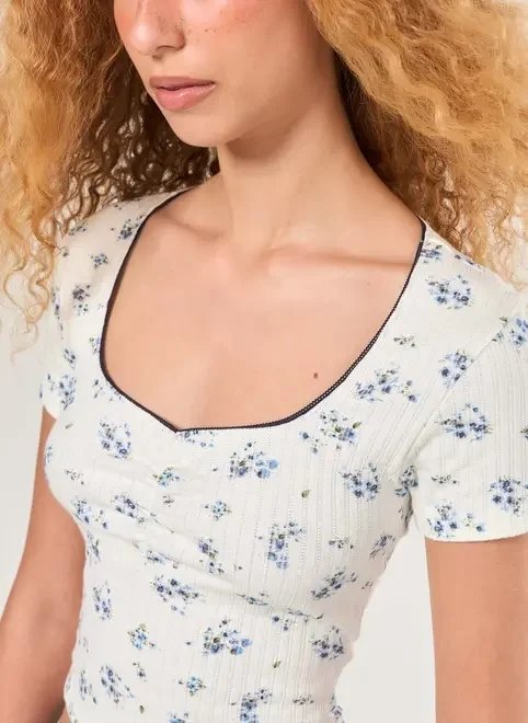 blusa canelada estampa florida blusa canelada estampa florida