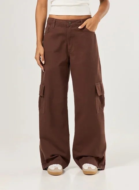 calça wide leg cintura média cargo calça wide leg cintura média cargo