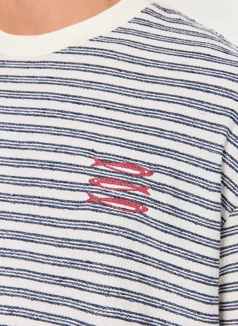 camiseta box listrada texturizada bordado camiseta box listrada texturizada bordado