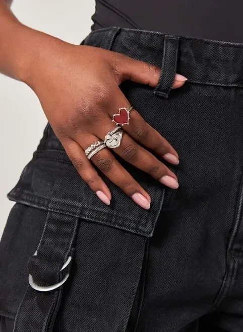 conjunto 5 anéis prateados resina coração conjunto 5 anéis prateados resina coração