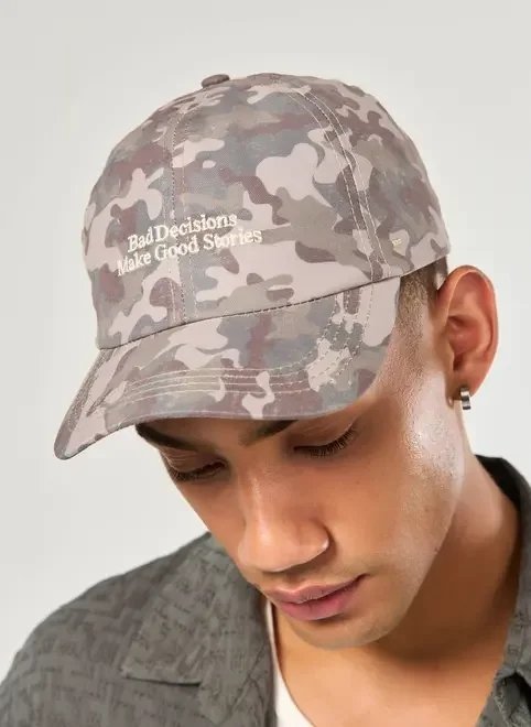 boné camuflado bad decisions boné camuflado bad decisions