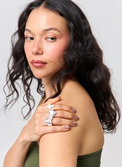 conjunto 3 anéis prateados coração cruz conjunto 3 anéis prateados coração cruz