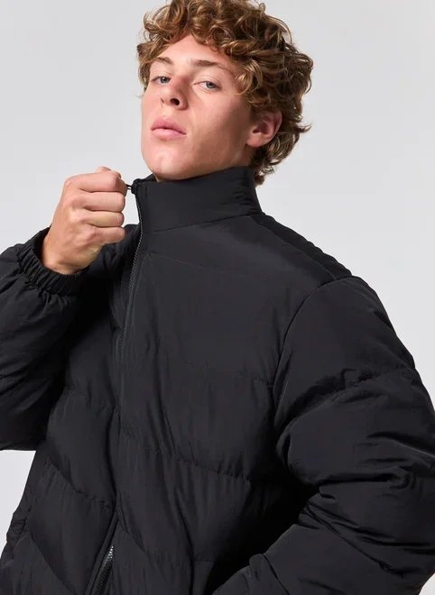 jaqueta box puffer preta gola alta jaqueta box puffer preta gola alta