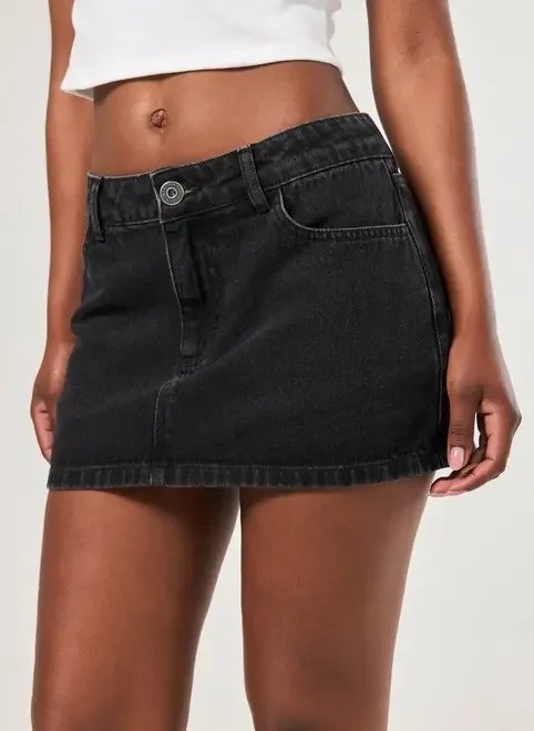 saia jeans preta com short embutido saia jeans preta com short embutido