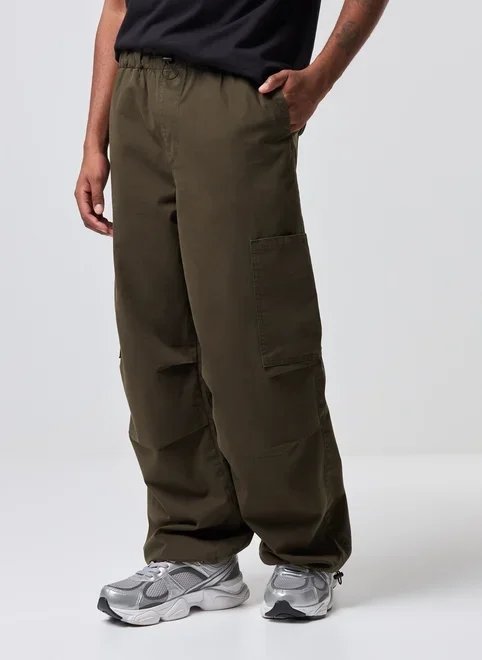 calça sarja parachute cargo calça sarja parachute cargo