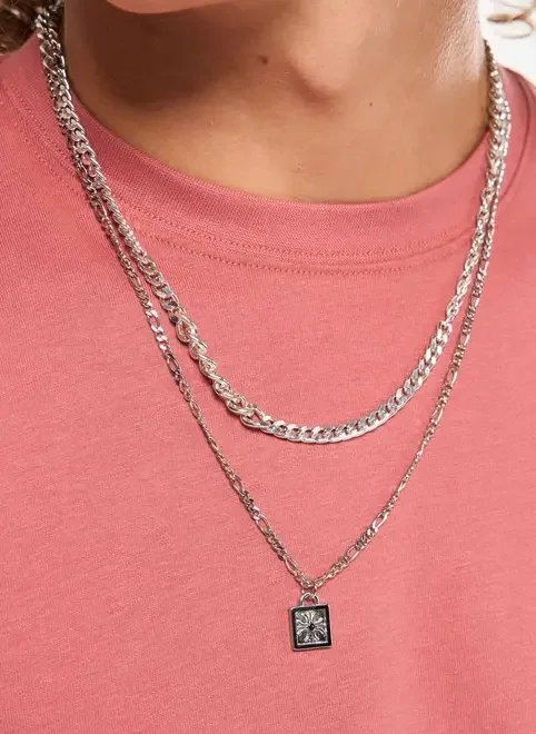 conjunto 2 colares prateados corrente e cruz conjunto 2 colares prateados corrente e cruz