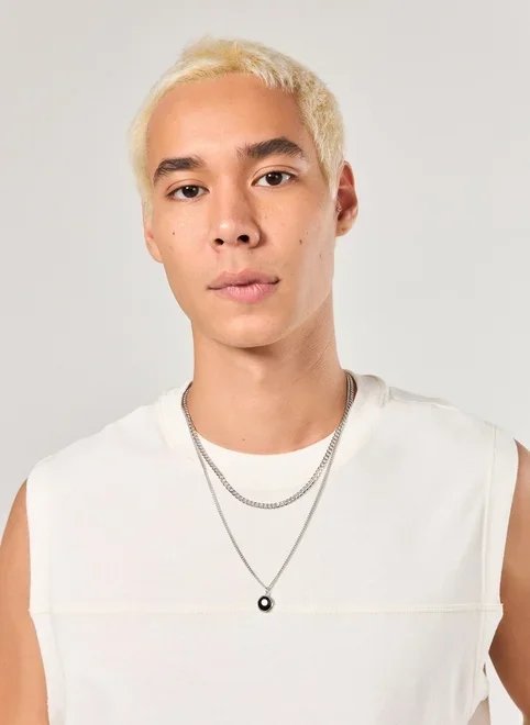 conjunto 2 correntes prateadas plaquinha preta conjunto 2 correntes prateadas plaquinha preta