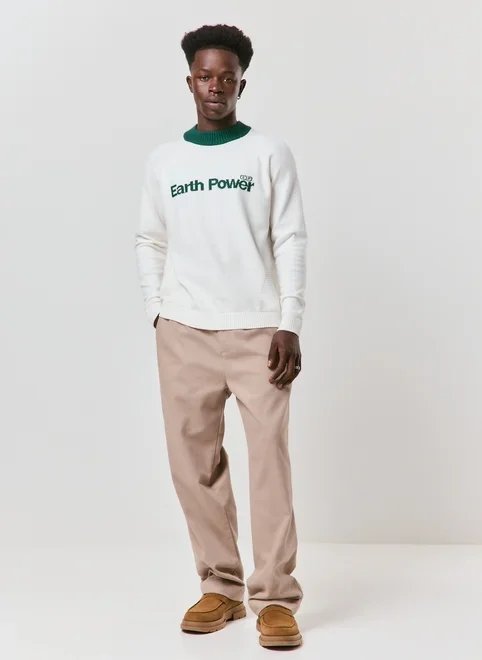 tricô off-white com gola verde tricô off-white com gola verde