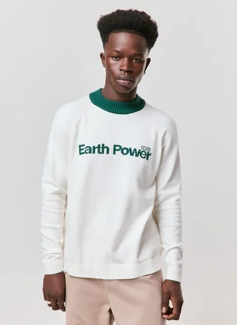 tricô off-white com gola verde tricô off-white com gola verde