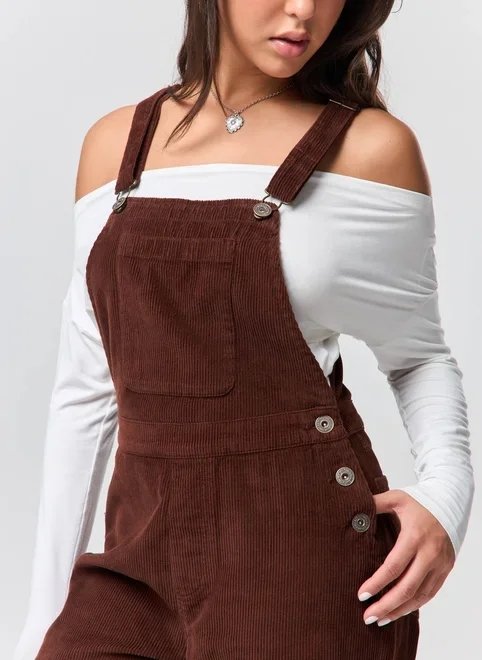 macacão jardineira em cotelê macacão jardineira em cotelê