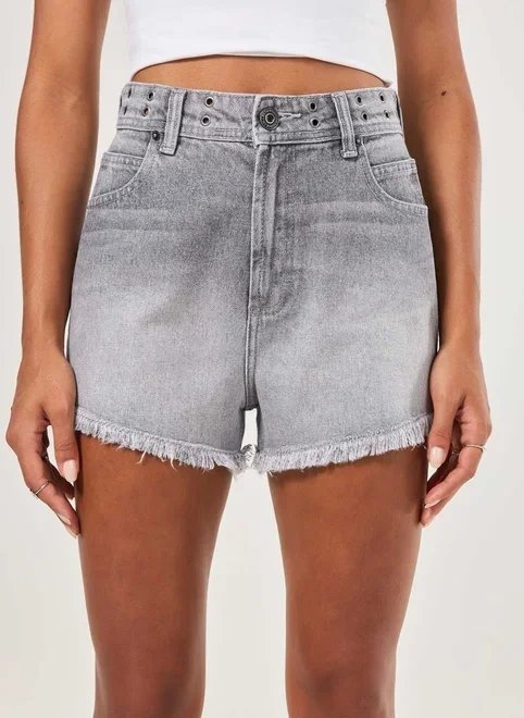 short jeans ilhós no cós short jeans ilhós no cós