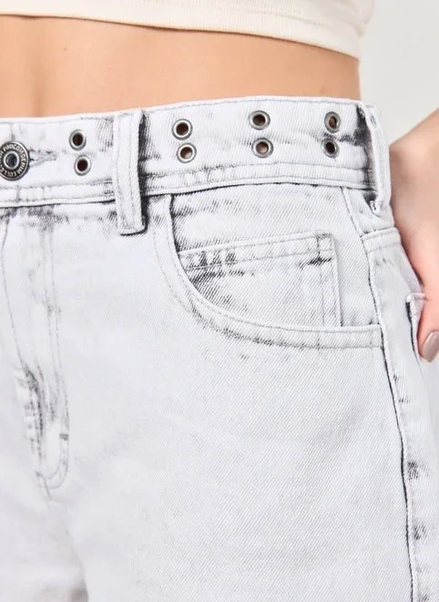 short jeans ilhós no cós short jeans ilhós no cós