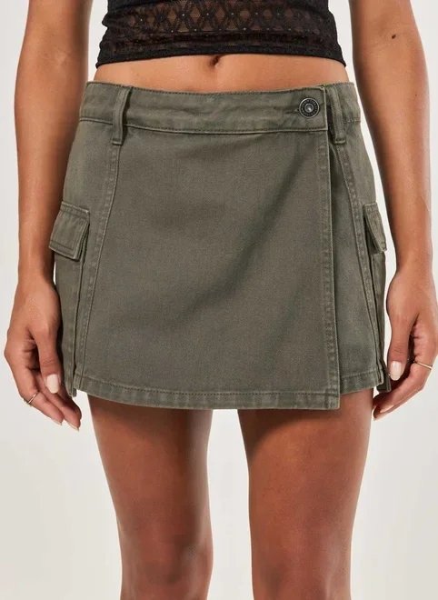 short saia sarja cargo verde militar short saia sarja cargo verde militar