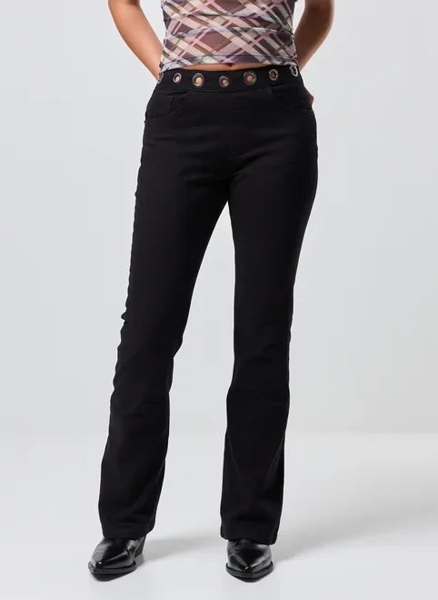 calça flare sarja preta cós ilhós calça flare sarja preta cós ilhós